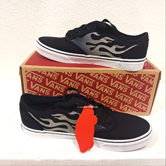 Vans - Picture 3 of 4